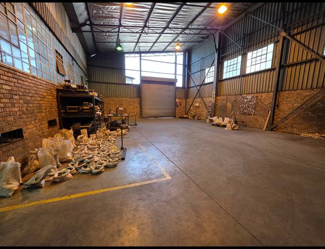 1,487M² WAREHOUSE FOR SALE IN BOOYSENS RESERVE